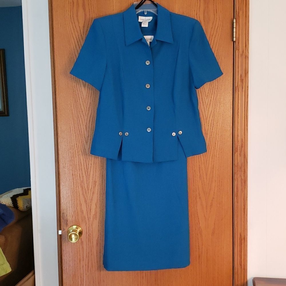 Pretty Blue Miss Dorby 2 Pc Formal Dress and Jacket Sz 10